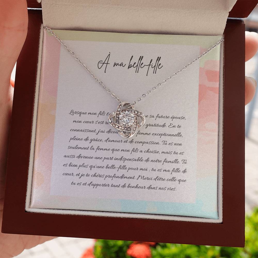 LOVA • Love Knot Daughter-in-Law Necklace